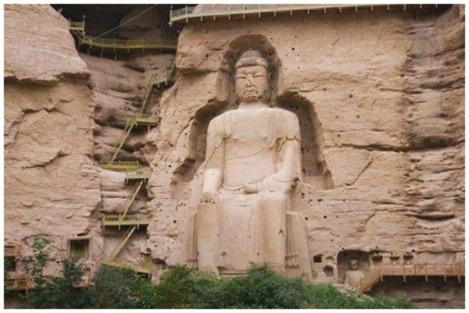 Статуя Будды Майтрейи в Биндинг Сы Giant Maitreya Buddha of Binglng S Китай Скульптуры интересное скалы