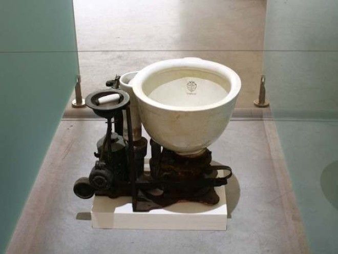 Непростая история туалетов туалет унитаз история изобретения длиннопост onliner