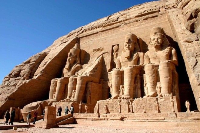 Древние храмы АбуСимбел Египет Скульптуры интересное скалы
