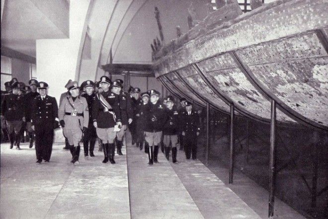 Бенито Муссолини на открытии музея Фото rarehistoricalphotoscom