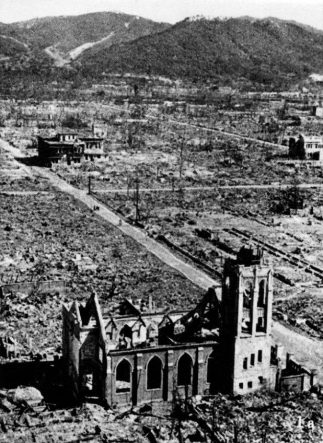 Как выглядела Хиросима после сброса бомбы и сейчас