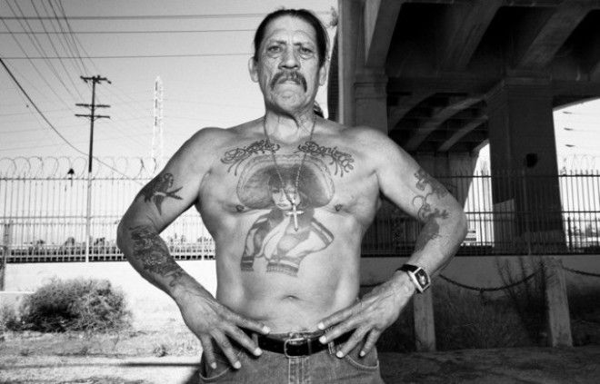 Дэнни Трехо 11 лет в тюрьме снялся в 280 фильмах имеет 2 боксерских пояса