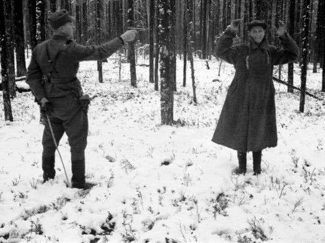 Советский разведчик смеется перед расстрелом 9 фото Второй мировой