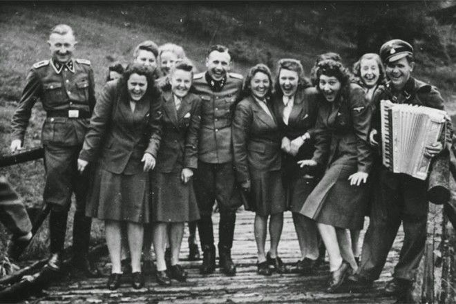 Советский разведчик смеется перед расстрелом 9 фото Второй мировой