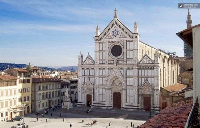 На сегодняшний день является самой большой францисканской церковью и лучшим образцом готического стиля во всей Италии