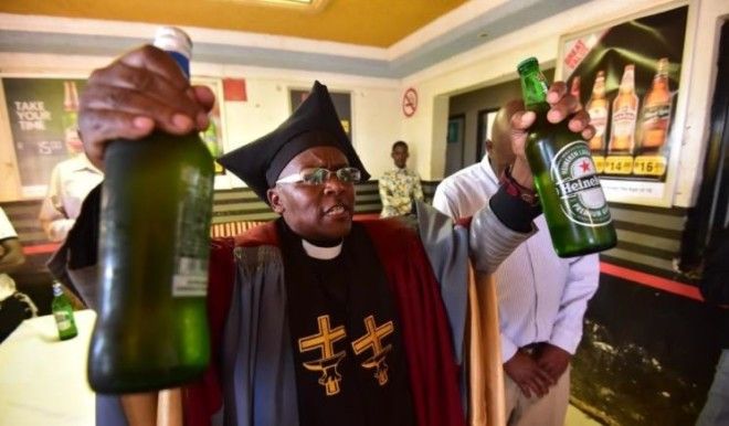 SЕшь молись пей открылась церковь где нужно выпивать во время службы