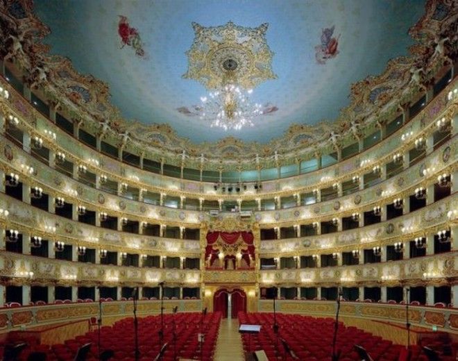 Самые красивые оперные театры мира (24 фото)