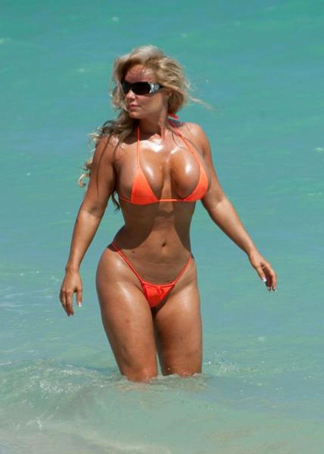 nicole-coco-austin-08