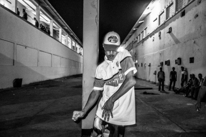 LФото венесуэльской тюрьмы от которых в жилах стынет кровь