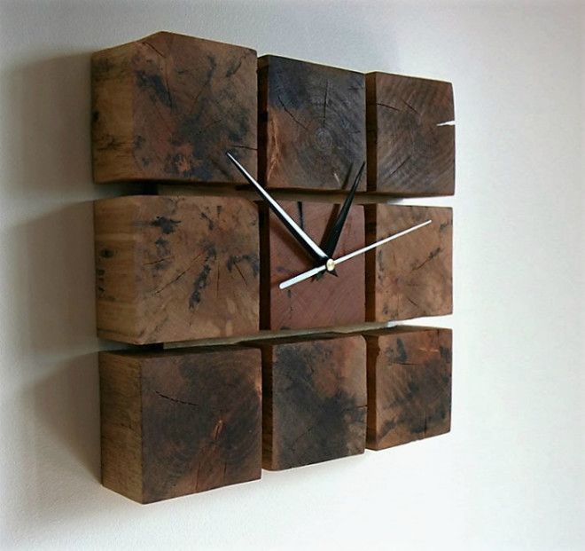 Часы из деревянных брусков