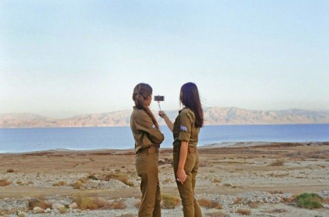 SВот что делают девушки израильской армии когда не надо никого защищать