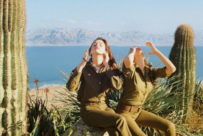SВот что делают девушки израильской армии когда не надо никого защищать