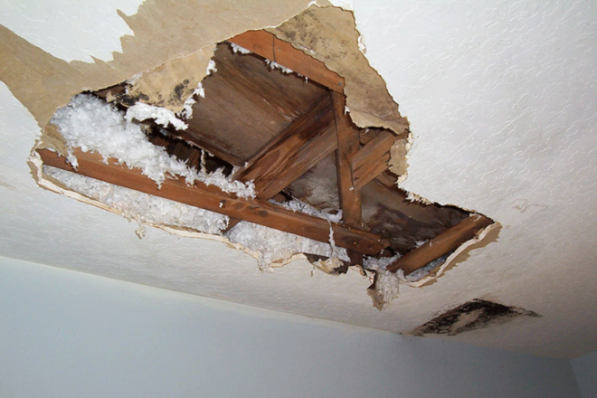 BКак восстановить отделку потолка после потопа