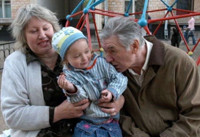 Александр Белявский с женой Людмилой и дочерью Сашей Фото egru