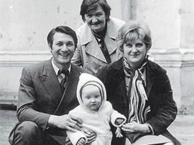 Актер с первой женой и сыном Фото kinoteatrru