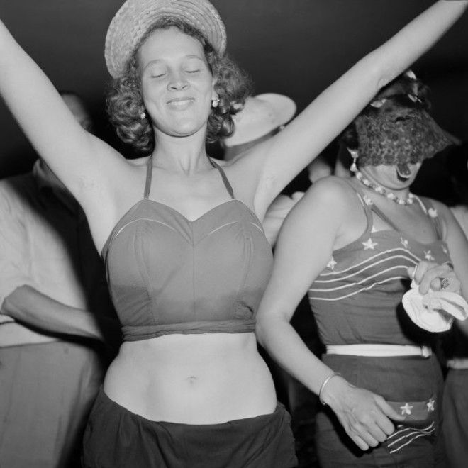 SГорячие бразильянки и жаркие танцы