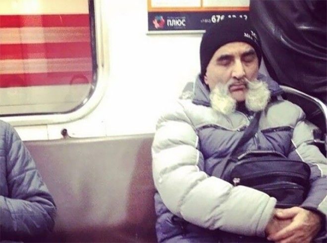 странные люди в метро безумные люди в метро 