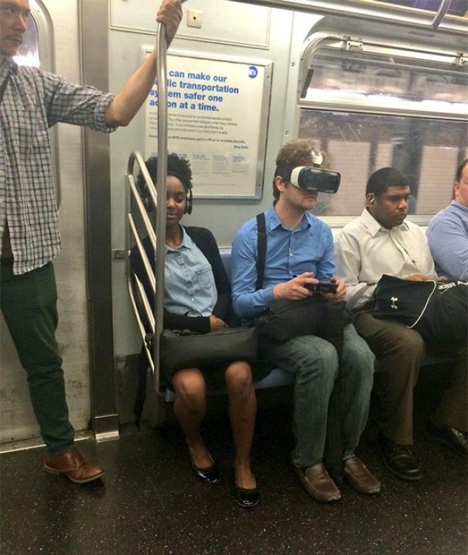 странные люди в метро безумные люди в метро 