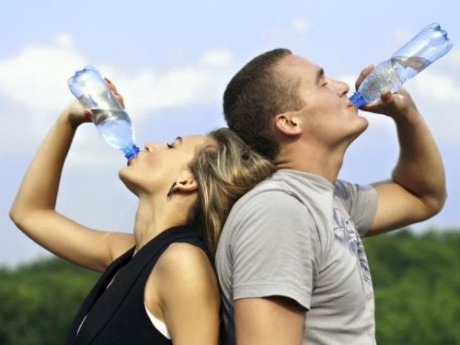 К совету нужно пить больше воды нужно относиться с опаской Фото estaticosmuyinteresantees