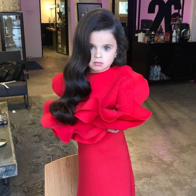 5летняя девочка ставла звездой Инстаграма изза ее шикарных волос Миа Афлало Mia Aflalo