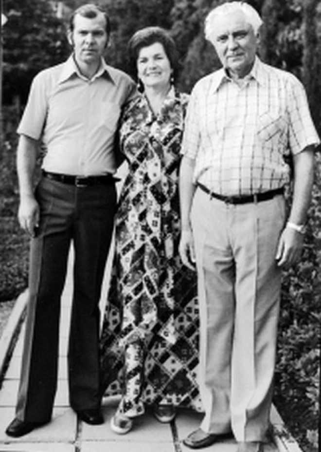 Владимир Щербицкий с женой и сыном Фото wwwbulvarcomua