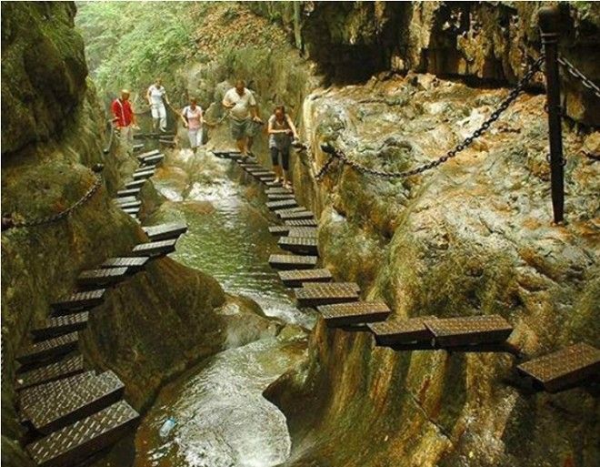 Лестница для любителей экстрима в горах Taihang 