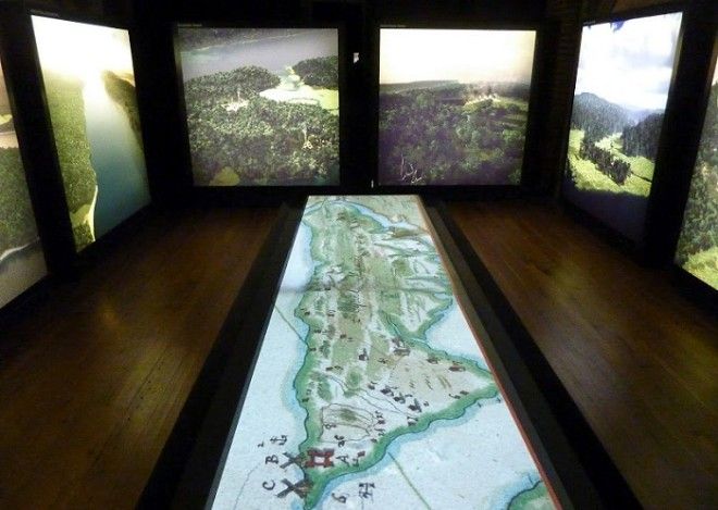 Главным экспонатом стала 3Dмодель острова и проецируемая карта созданная Сандерсом