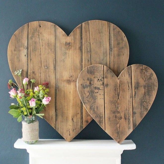 Сердце созданное из деревянных реек отличный способ выразить теплые и нежные чувства