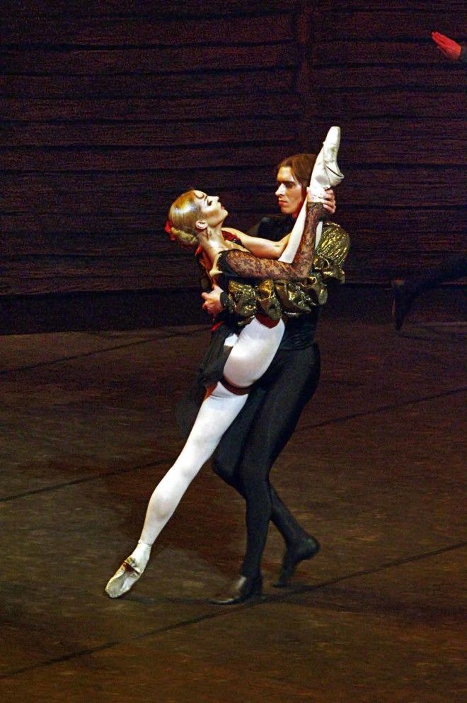 S15 фото о том как тяжело приходится танцорам балета Волочковой