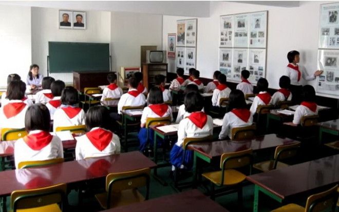 Школьники в Северной Корее