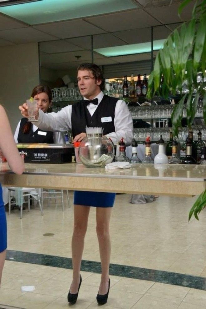 19 случаев в кафе докажутчто у официантов и барменов шикарное чувство юмора
