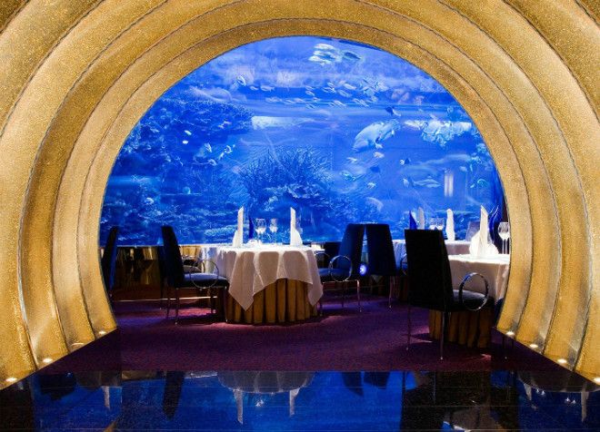 Скромный ресторанчик под водой