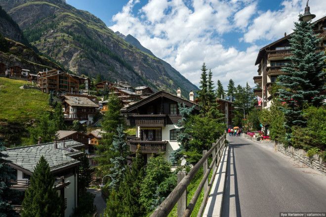 SЭта деревня в Швейцарии выглядит как райский уголок