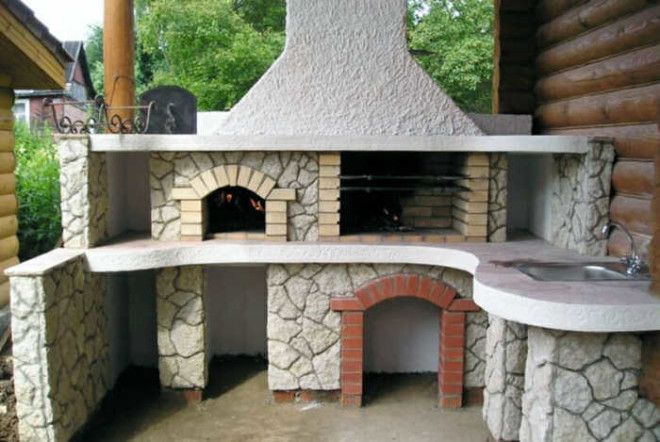 Рядом с грилем можно построить настоящую кухню на свежем воздухе Фото dachnyedelaru