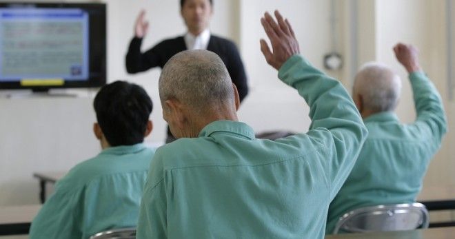 S6 суровых фото тюрьмы в Япониию