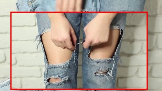 Стильные джинсы практически вечные, их можно носить из года в год, если не возникнет проблемка. /Фото: i.ytimg.com
