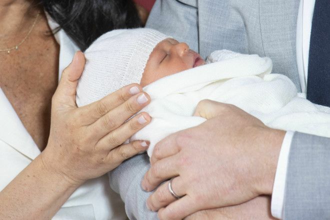 Два лучших мужчины в мире Меган Маркл и принц Гарри показали новорожденного