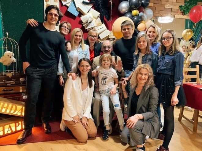 SЗнакомьтесь 20летняя внучка Боярского новая звезда Instagram