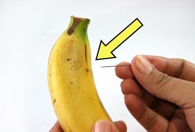 Зачем колоть банан иголкой?